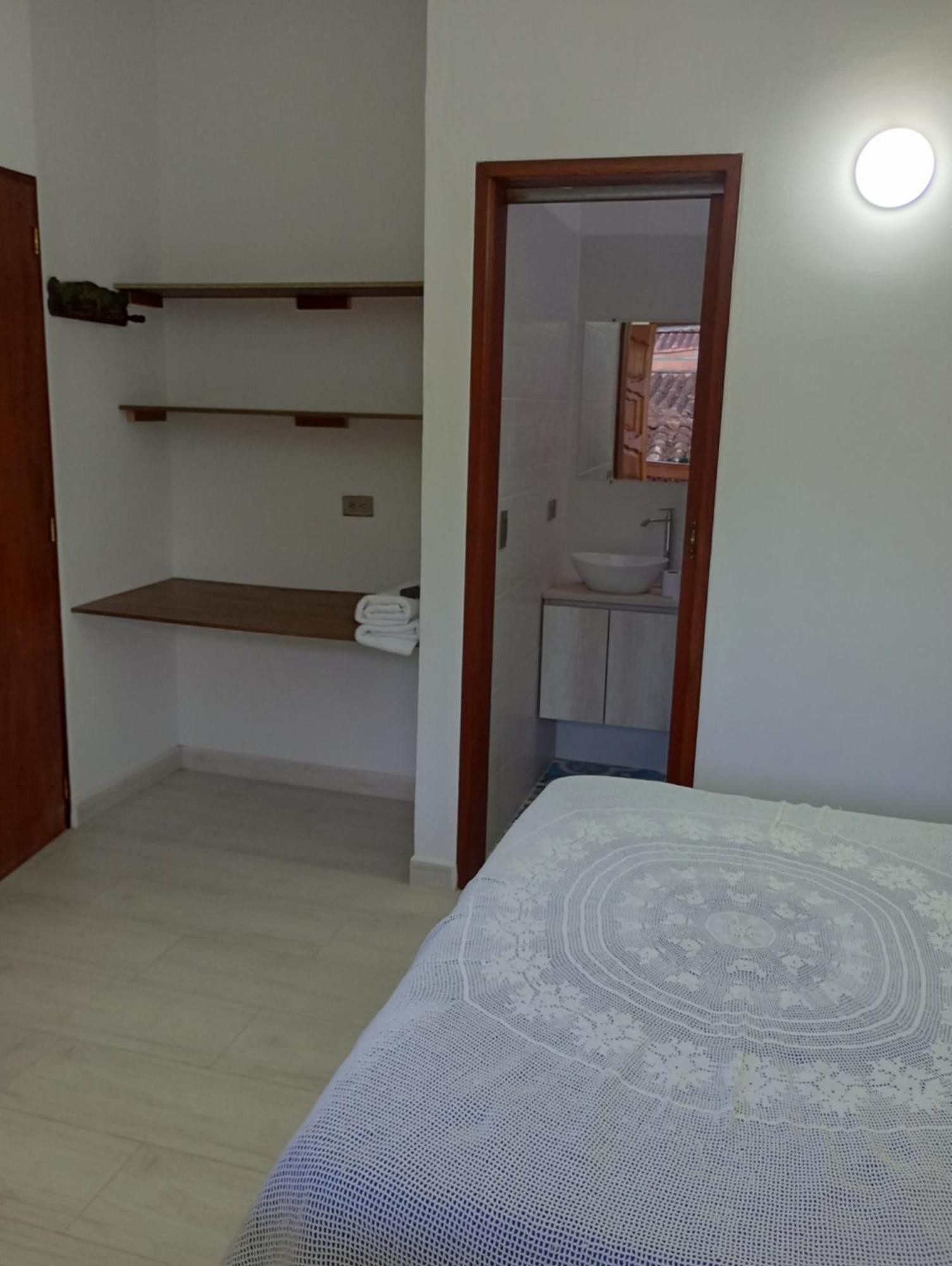 Hostal Famihotel Fundadores Jardin Bagian luar foto
