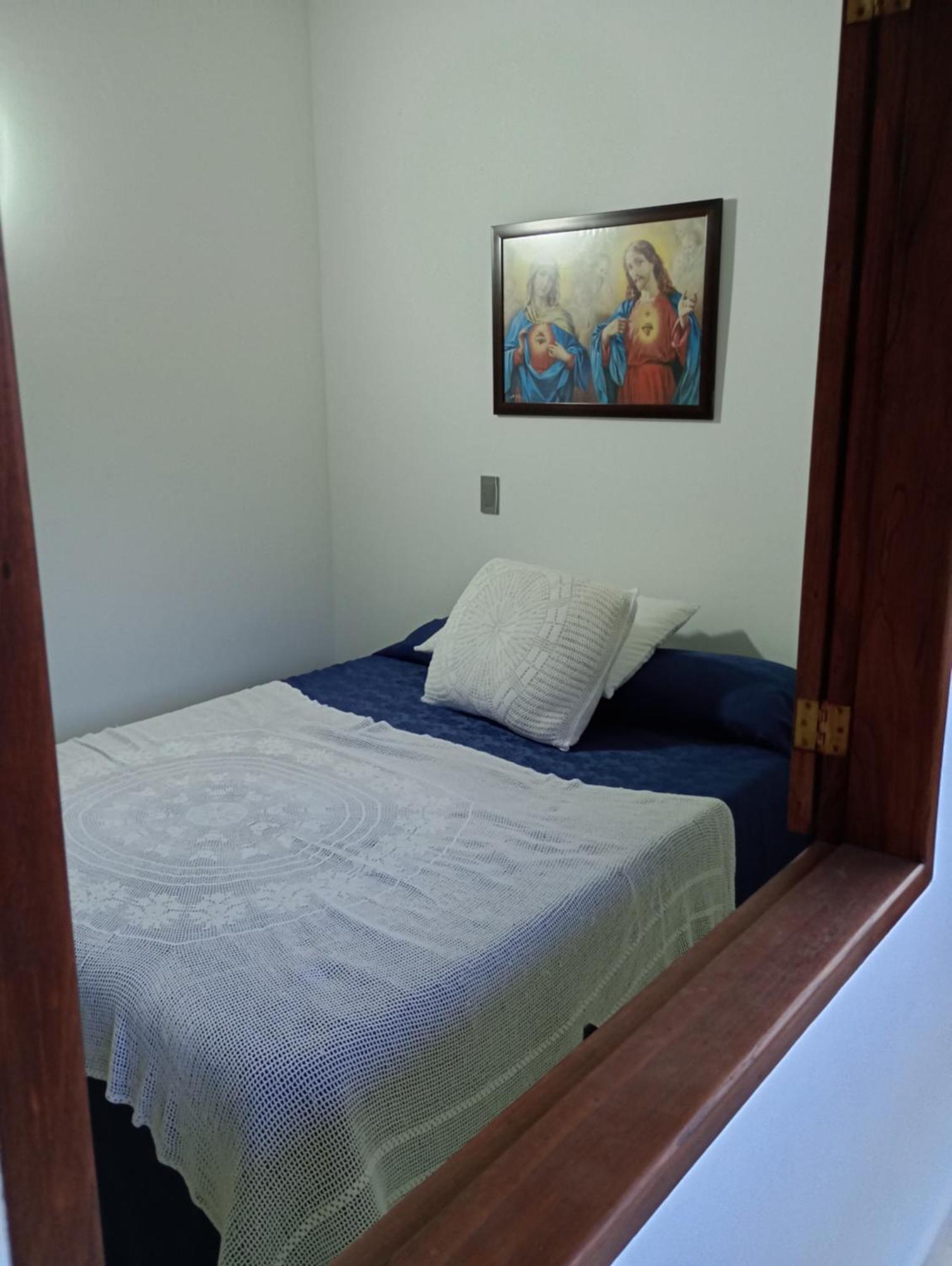 Hostal Famihotel Fundadores Jardin Bagian luar foto