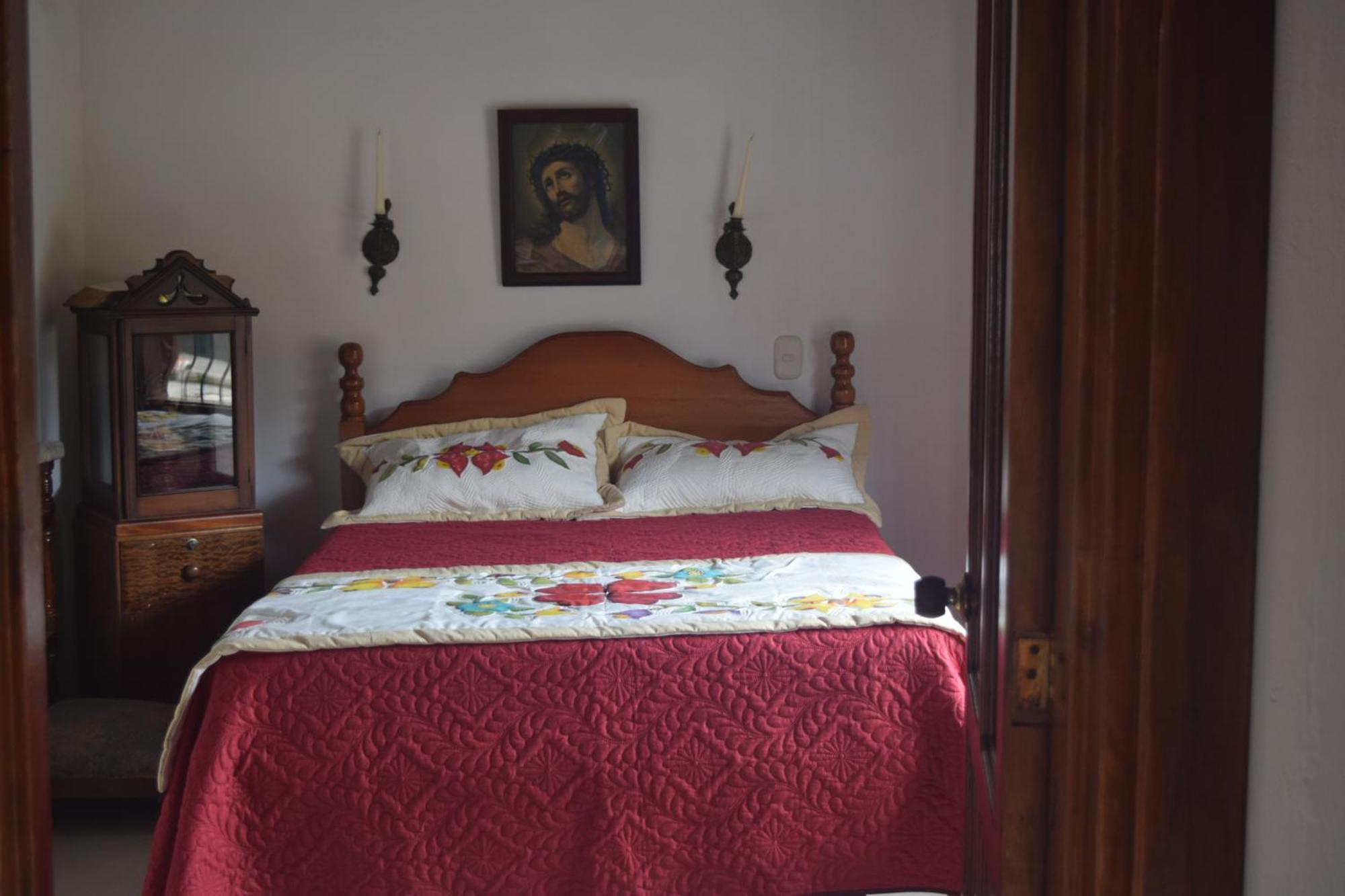 Hostal Famihotel Fundadores Jardin Bagian luar foto