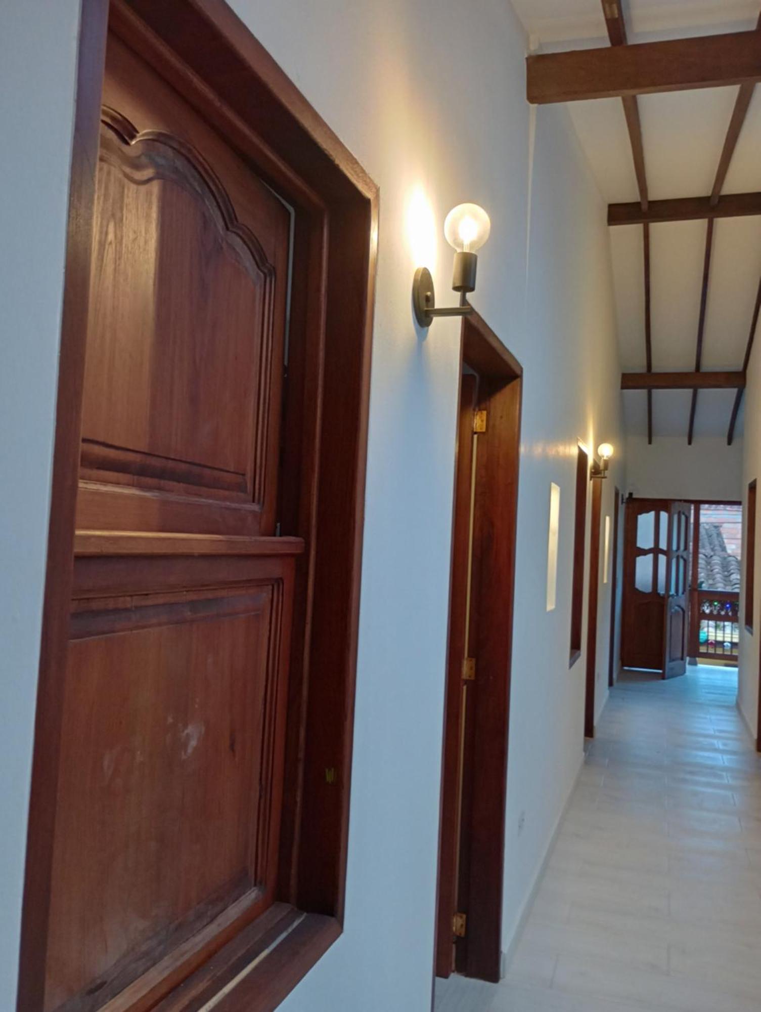 Hostal Famihotel Fundadores Jardin Bagian luar foto