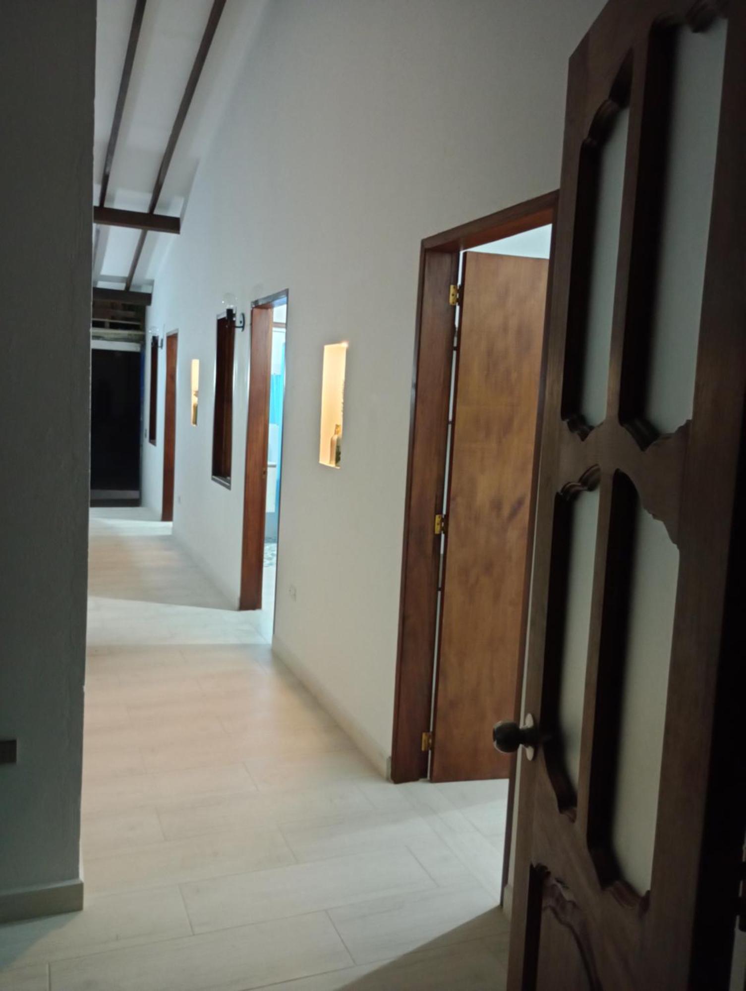 Hostal Famihotel Fundadores Jardin Bagian luar foto